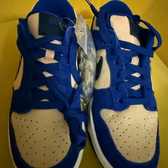 Nike Dunk Low - Picture 3 of 6